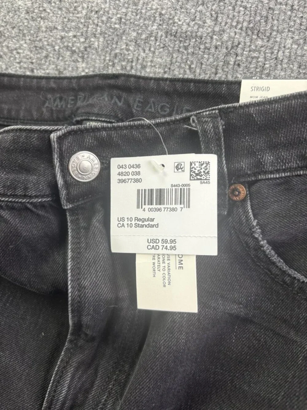 American Eagle Mom Jeans Womens 10 Black High Rise Distressed Strigid‎ 30x28.5